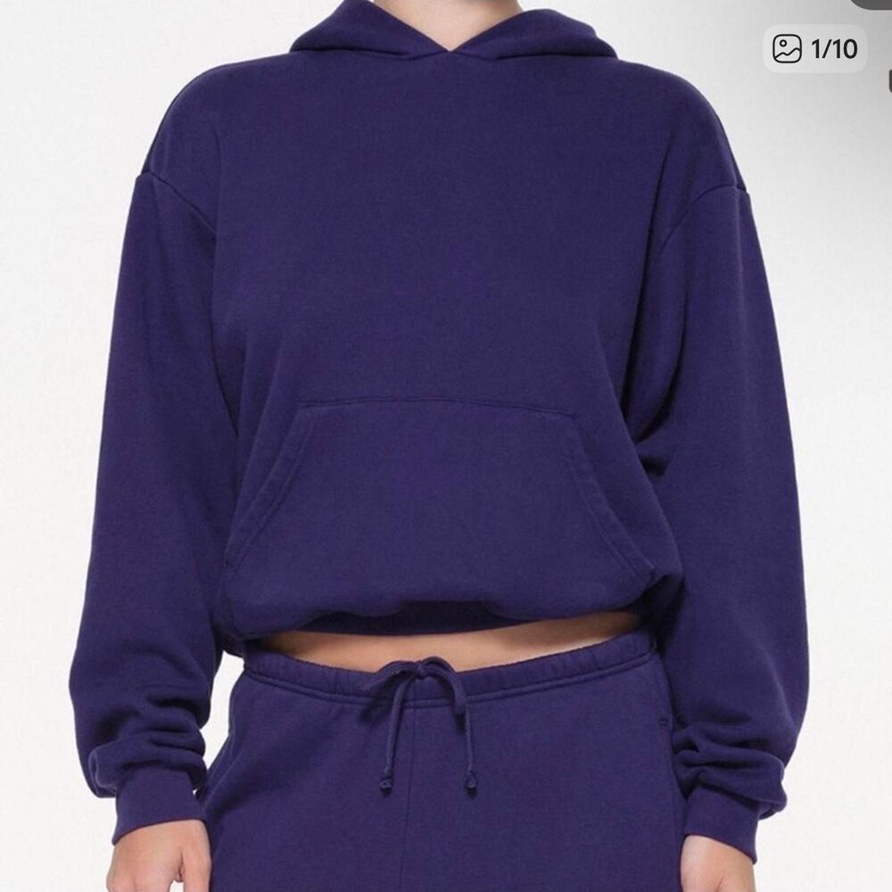 Skims Women's Purple and Navy Hoodie